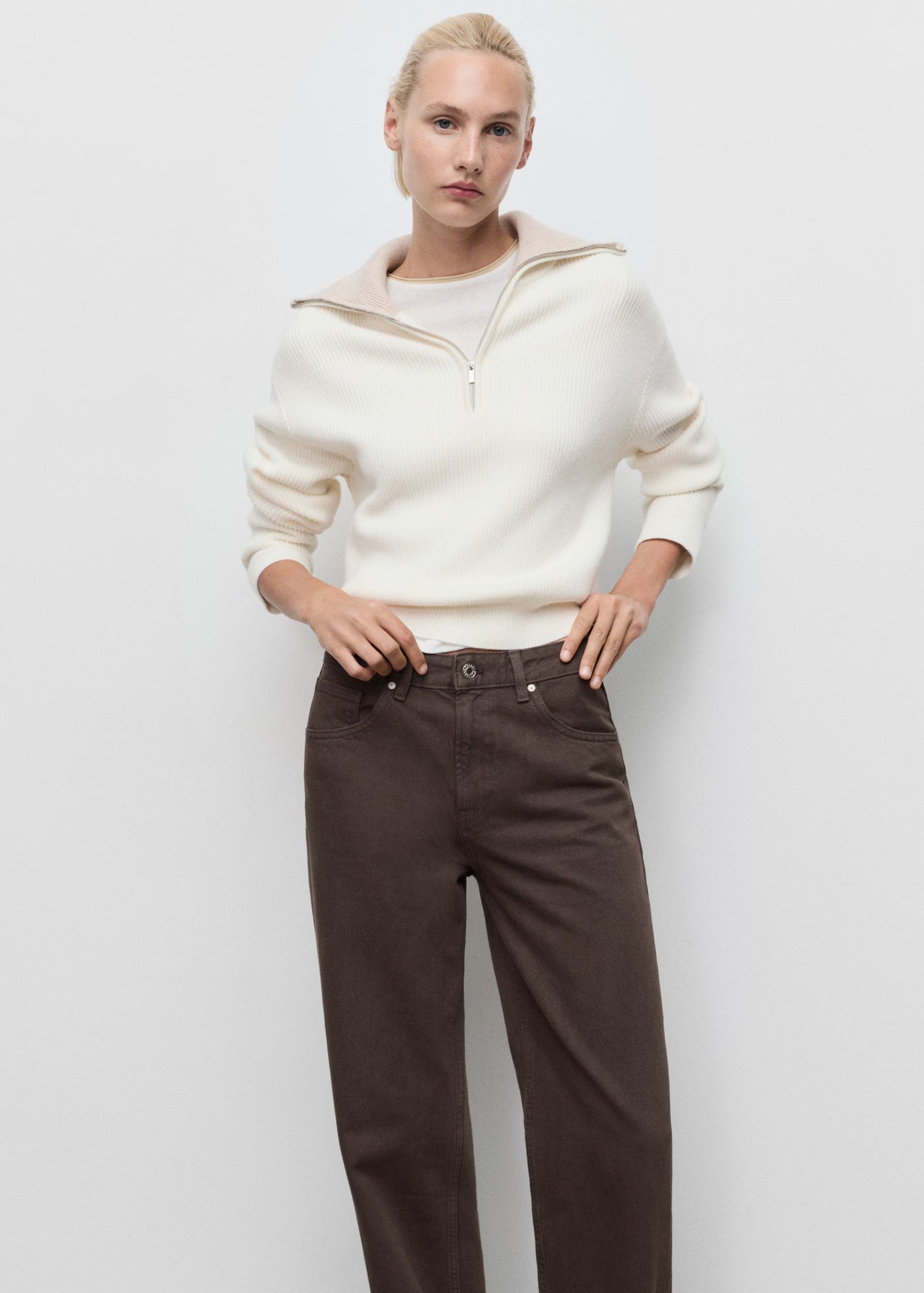 Women's Medium-Rise Straight-Fit Denim Jeans - Comfortable Cotton Blend