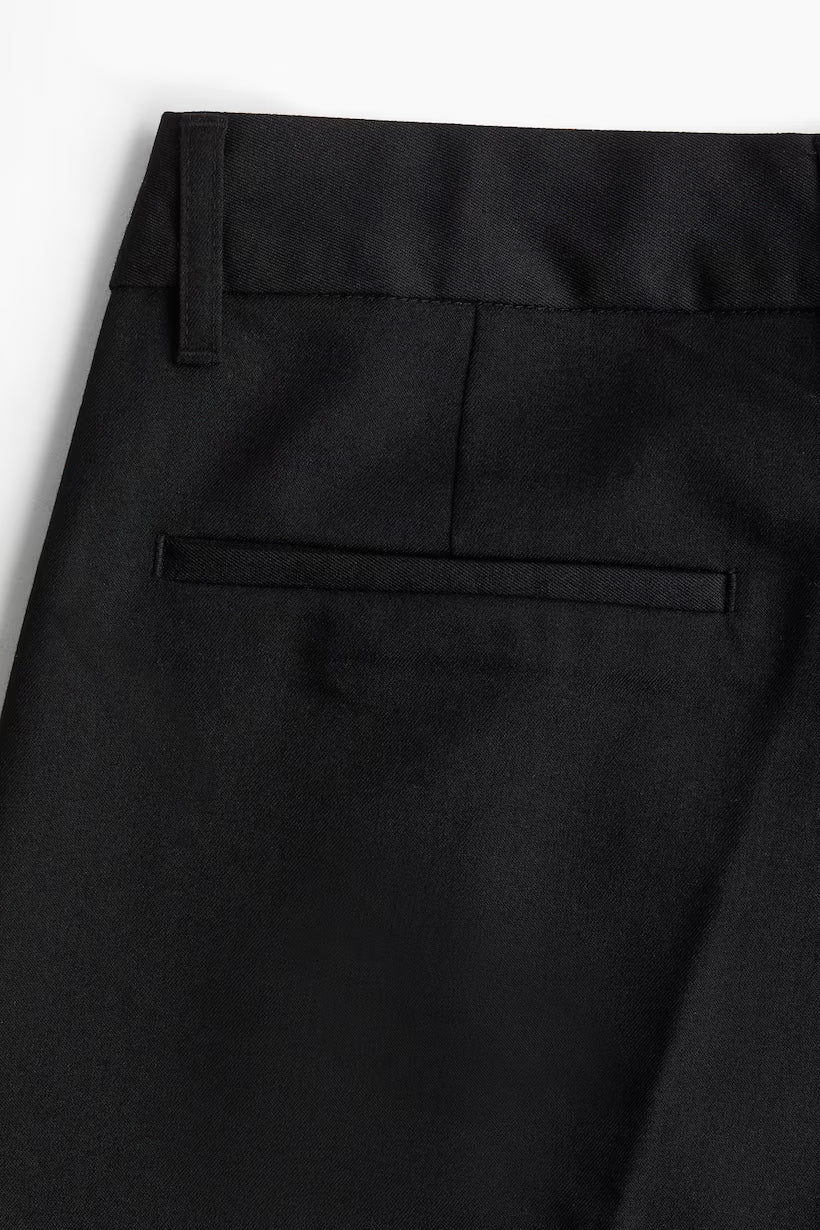 H&M Black Fitted Work Pants – Flattering Professional