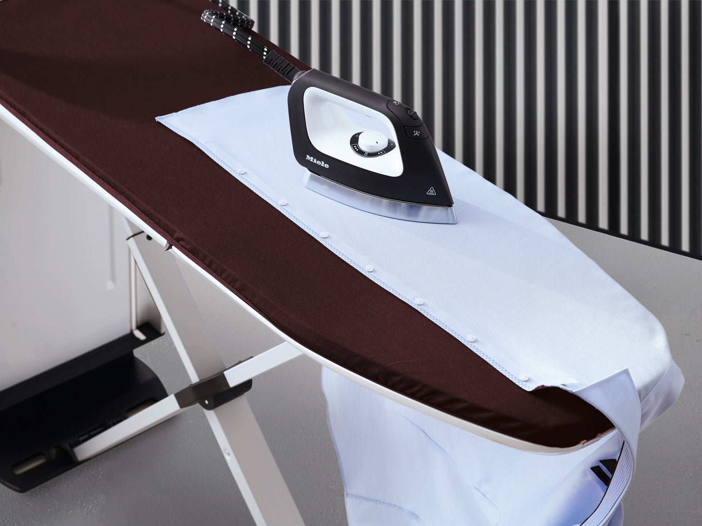 Miele B 4847 FashionMaster Advanced Steam Ironing System with Steamer