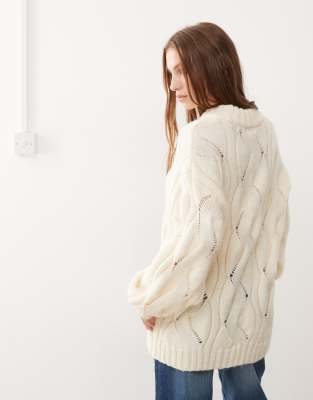 Monki Women's Oversized Cable Knit Sweater: Cozy Off-White Crew Neck Jumper