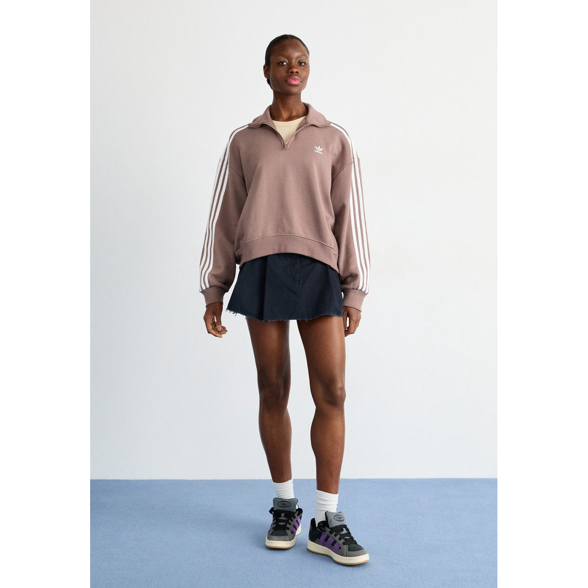 Comfortable adidas Originals Half-Zip Crew Neck Sweatshirt in Stylish Trace Brown