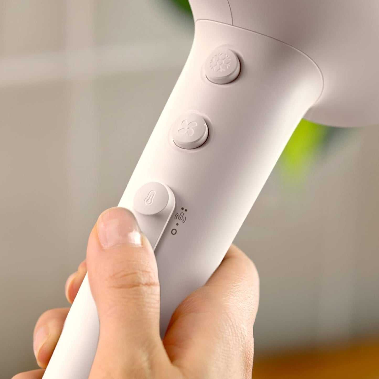 Philips 5000 Series Hair Dryer with ThermoProtect Technology