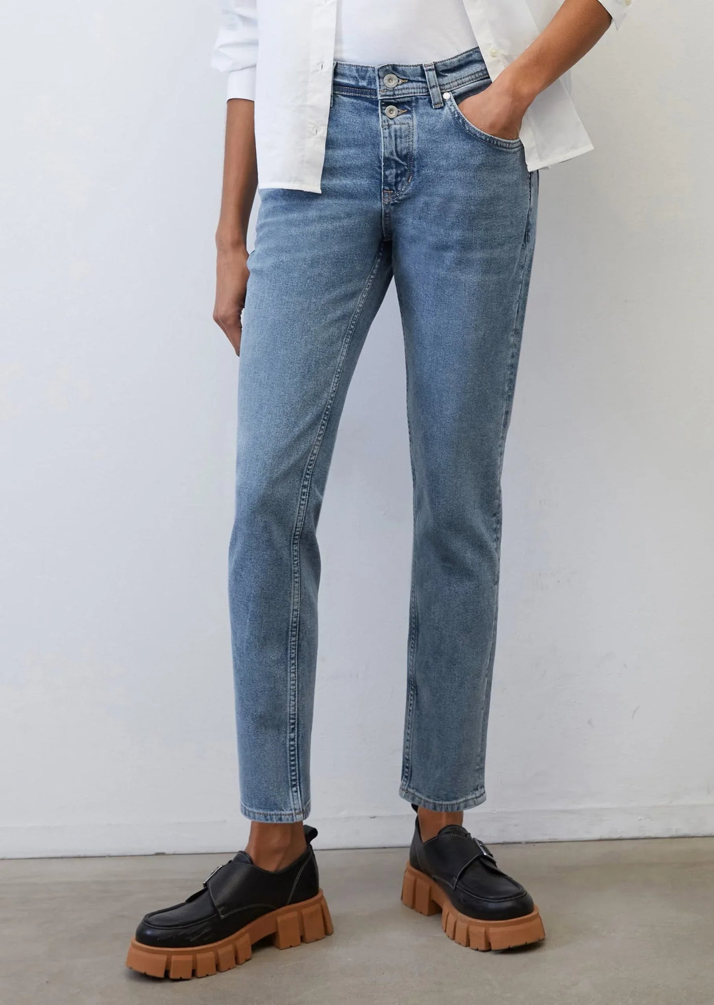 MARC O'POLO Theda Boyfriend Cropped Jeans Organic Cotton Blend Sustainable Mid Blue - Gomix Brands Outlet
