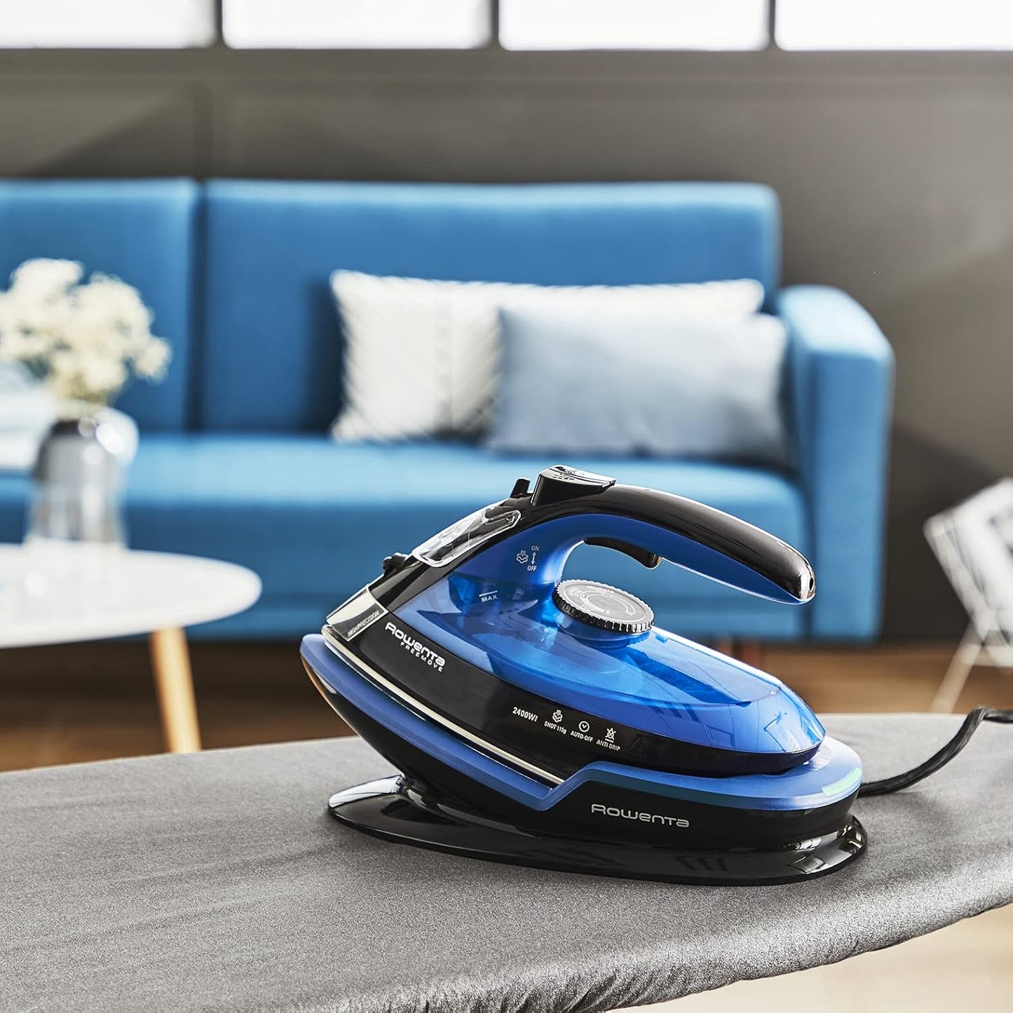 Rowenta Freemove Cordless Steam Iron: Effortless Wrinkle Removal, Powerful Steam, Fast Heat-Up