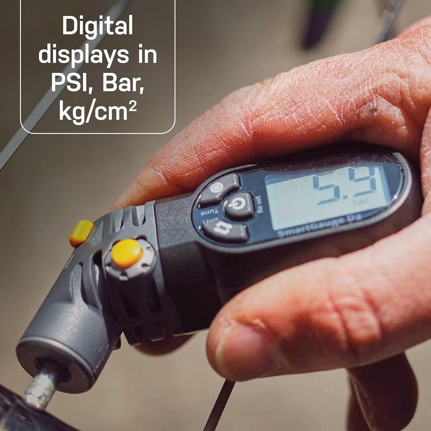 Topeak Smart D2 Digital Tire Pressure Gauge for Accurate Bike Readings