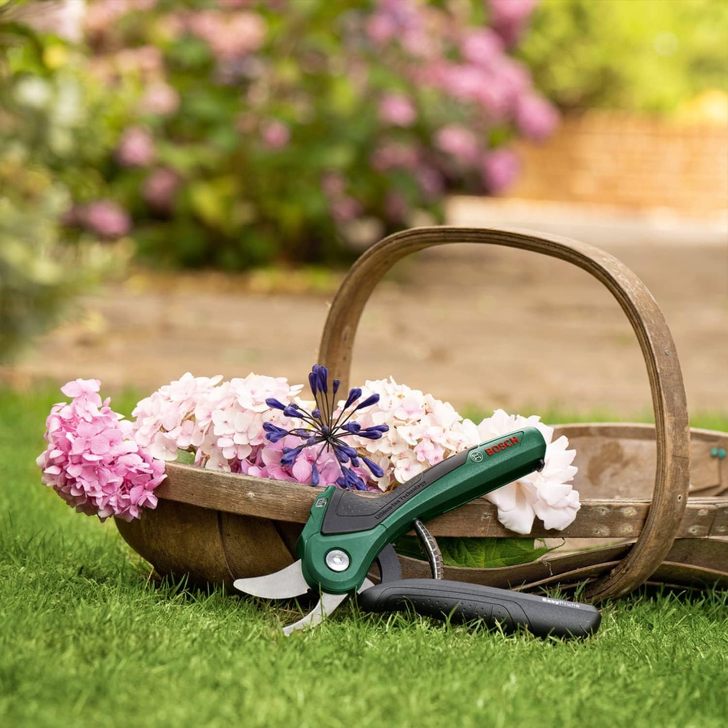 Bosch EasyPrune Cordless Battery-Powered Pruning Secateurs 450 Cuts