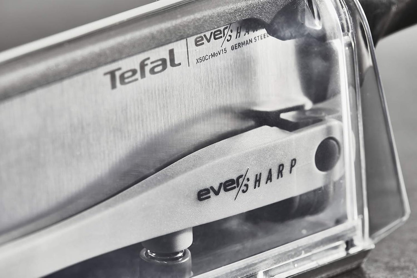 Tefal Ever Sharp 6.5" Chef Knife with Built‑in Sharpener