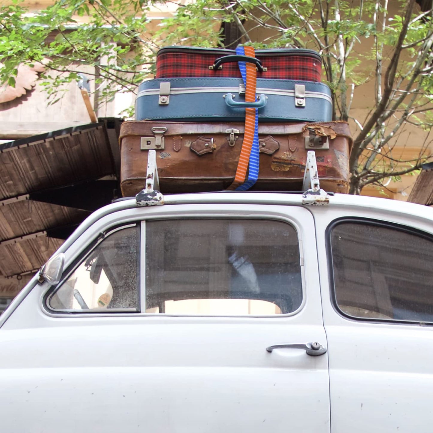 Amazon Basics 8.2-Foot Tie-Down Straps with 330-Pound Load Capacity