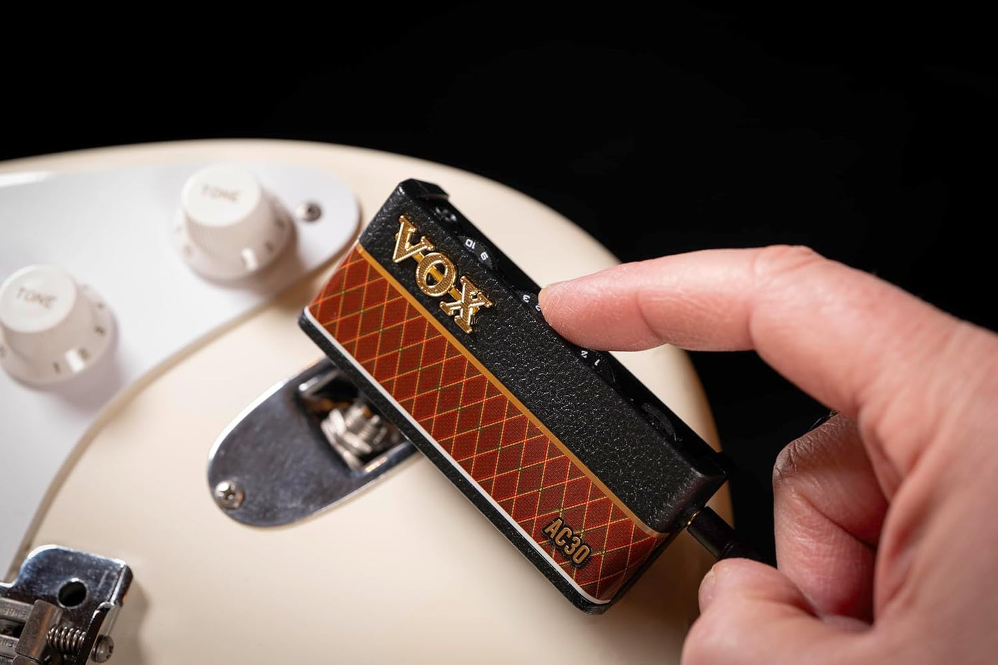 Vox amPlug 3 AC30 Headphone Amplifier: Classic British AC30 Tone