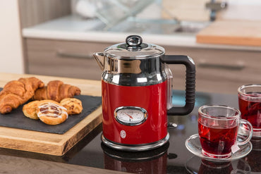 Russell Hobbs Retro Ribbon Red Kettle