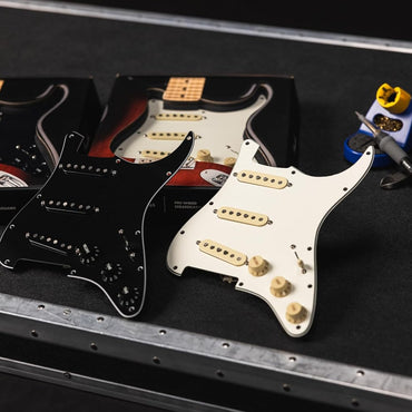 Fender Eric Johnson Signature Pre-Wired Stratocaster Pickguard – Parchment