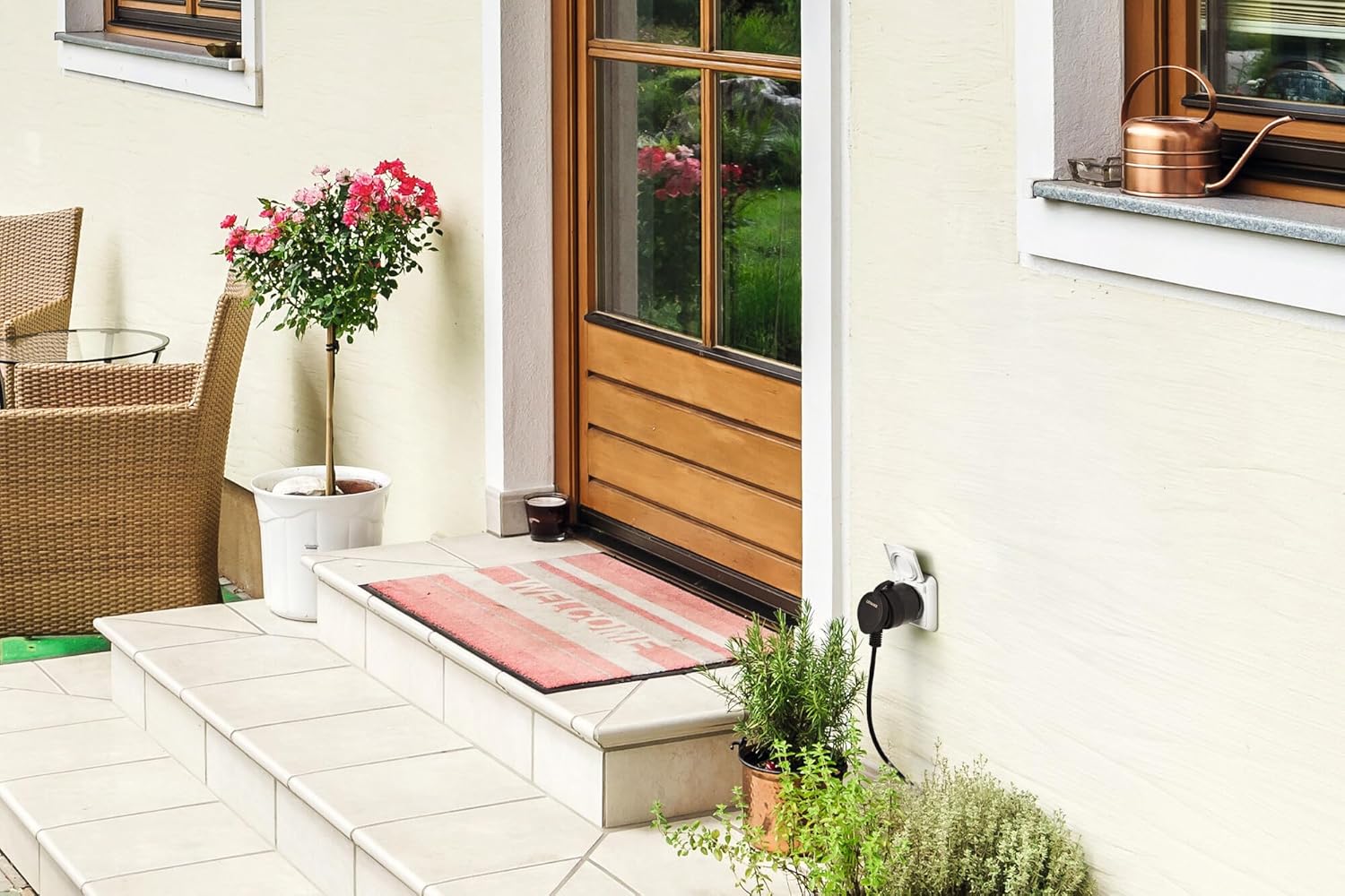 Smart Outdoor Plug with Energy Monitoring, ZigBee Control for Alexa & Google Home