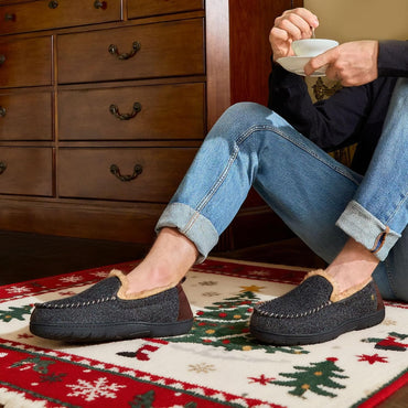 HomeTop Men's Memory Foam Moccasin Slippers Indoor and Outdoor Warm Fuzzy Fleece House Shoes