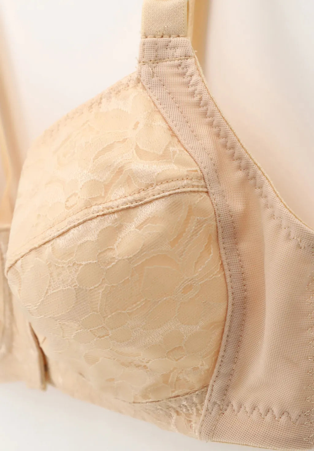 Lepel Adele Classic Wireless Bra with Front Opening