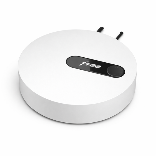 Freebox POP Server with original charger