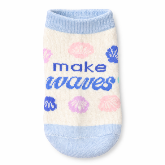 Make Waves Kids Ankle Socks – Seashell Print (White & Pastel Blue)
