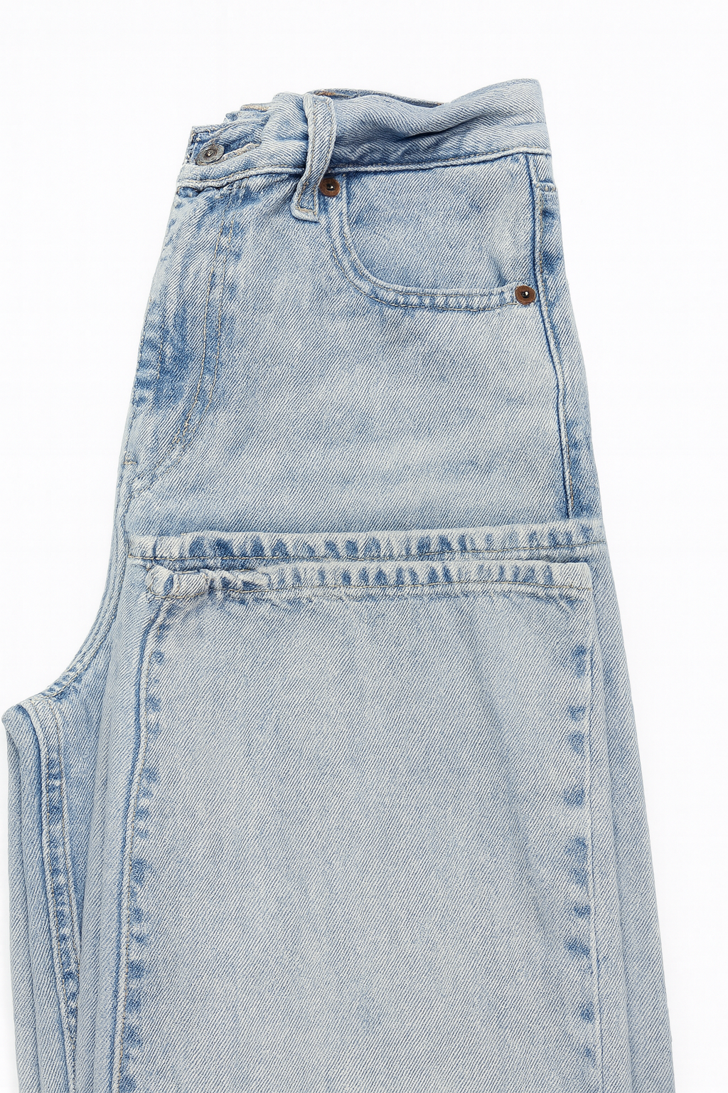 Classic Levi's High-Waisted Straight Leg Denim Jeans - Light Blue