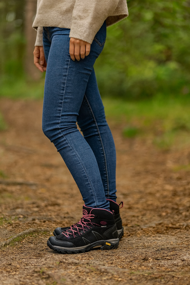 Bruetting WOMEN Mount Bona High Hiking Shoes