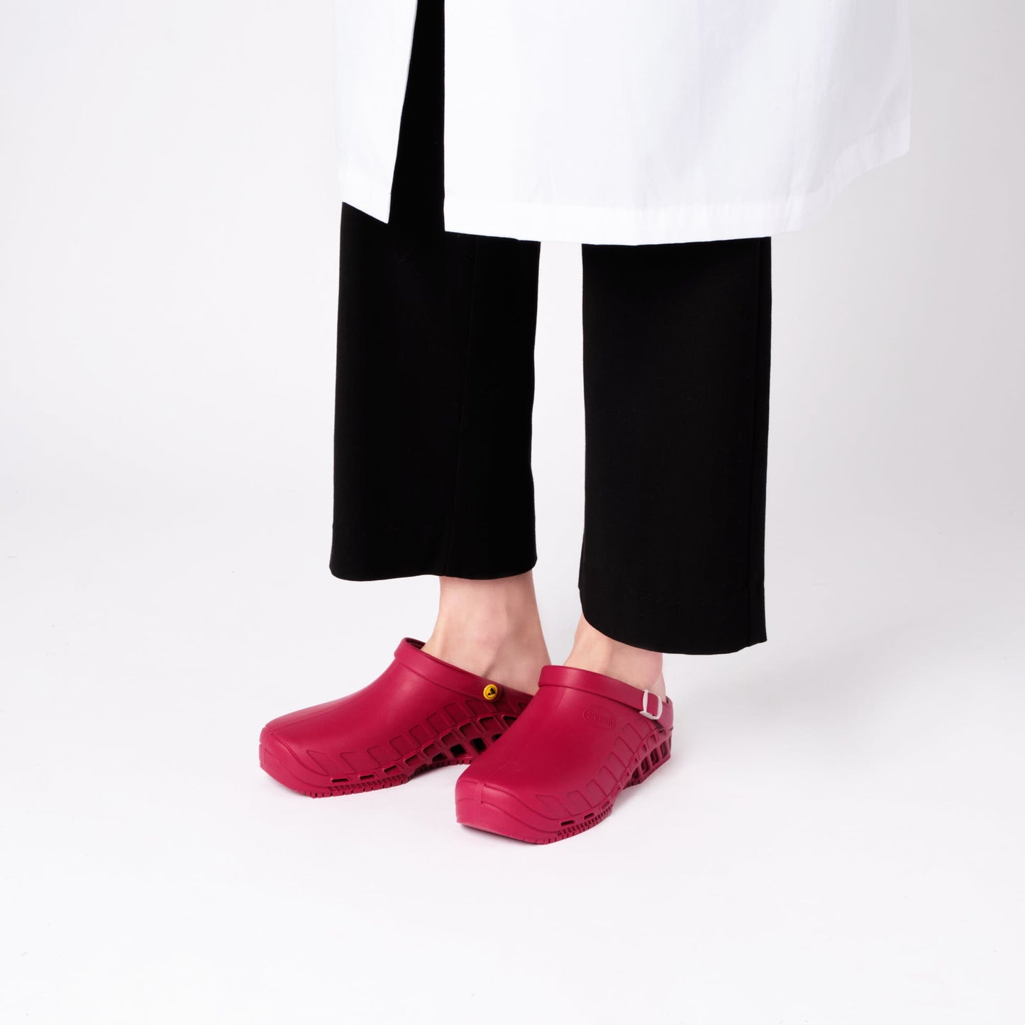 Scholl Clog Evo Professional Slip-Resistant TPR Wine Clog