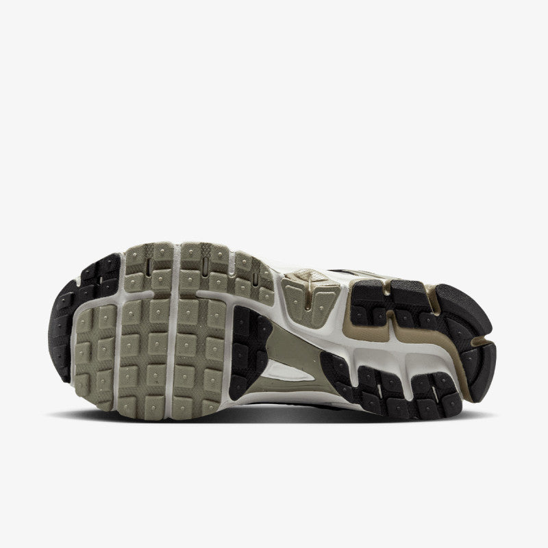 Nike Vomero 5 Youth Running Shoes: Ultimate Comfort & Bold Style