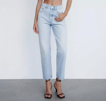 Zara Women's Straight Mid Rise Regular Length Denim Jeans