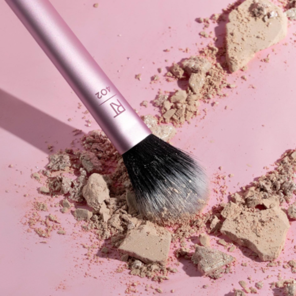 Real Techniques Mini Travel Brush for Blush, Bronzer & Powder