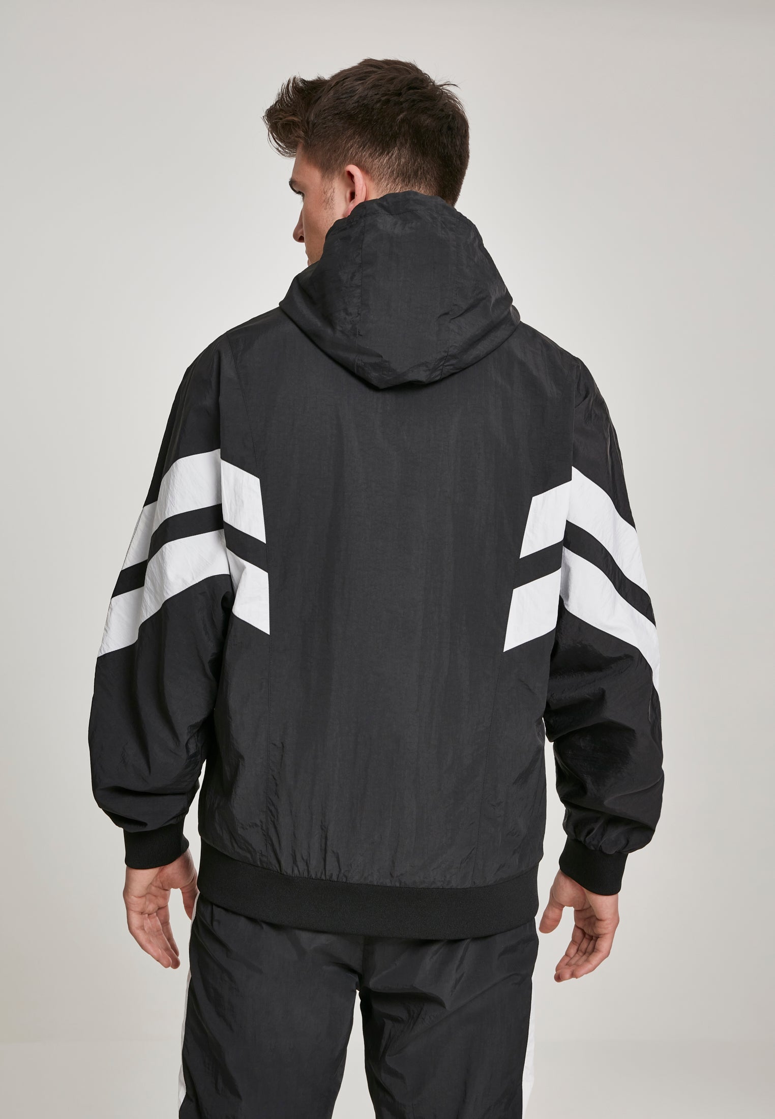 Men's Crinkle Panel Track Jacket: Stylish, Functional, Sporty Design with Hood