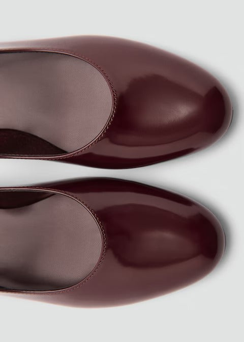Elegant Burgundy Patent Leather-Effect Ballet Flats with Buckle Strap