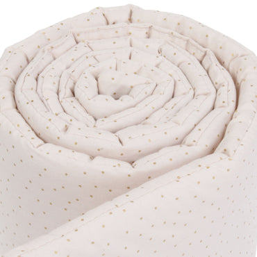https://babybay.de/media/da/dd/7c/1756892403/babybay-gitterschutz-organic-cotton-royal-beige-glitzerpunkte-gold-500860-0023226.jpg
