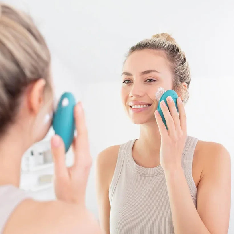 Beurer FC 52 Laguna Water-Resistant Silicone Vibrating Facial Cleansing & Massaging Brush - Gomix Brands Outlet