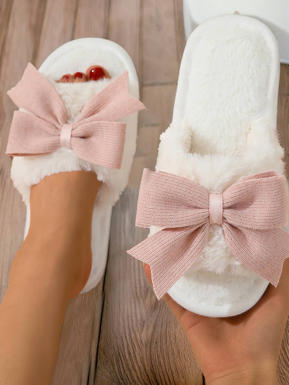 Cozy Bow Knot Plush White Open-Toe Slippers for Women