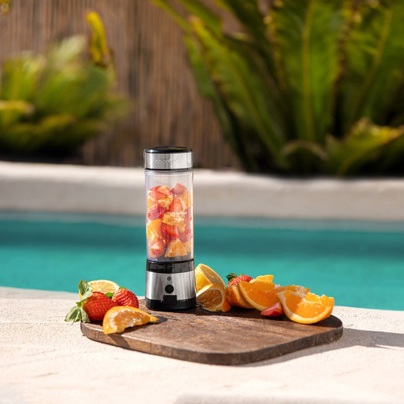 https://cdn.habitium.com/ie/4811302-large_default/portable-usb-personal-blender-126w-black-single-serve-bottle-rechargeable-battery-powered-cecotec.jpg