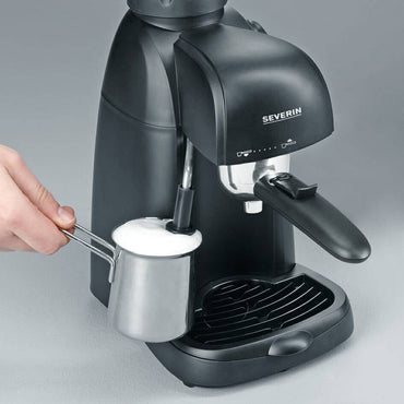 https://hariselectrichouse.com/images/detailed/134/severin-ka5978-Espressomaschine-scharz-milchaufschaeumen.jpg
