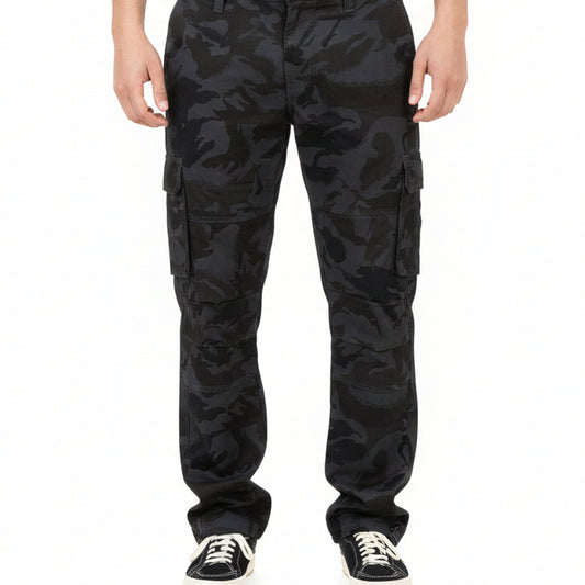 https://cdn.shopify.com/s/files/1/0340/3381/files/young-and-reckless-mens-bottoms-cargos-ambush-cargo-pants-black-camo-31005261856871.jpg?v=1692139717