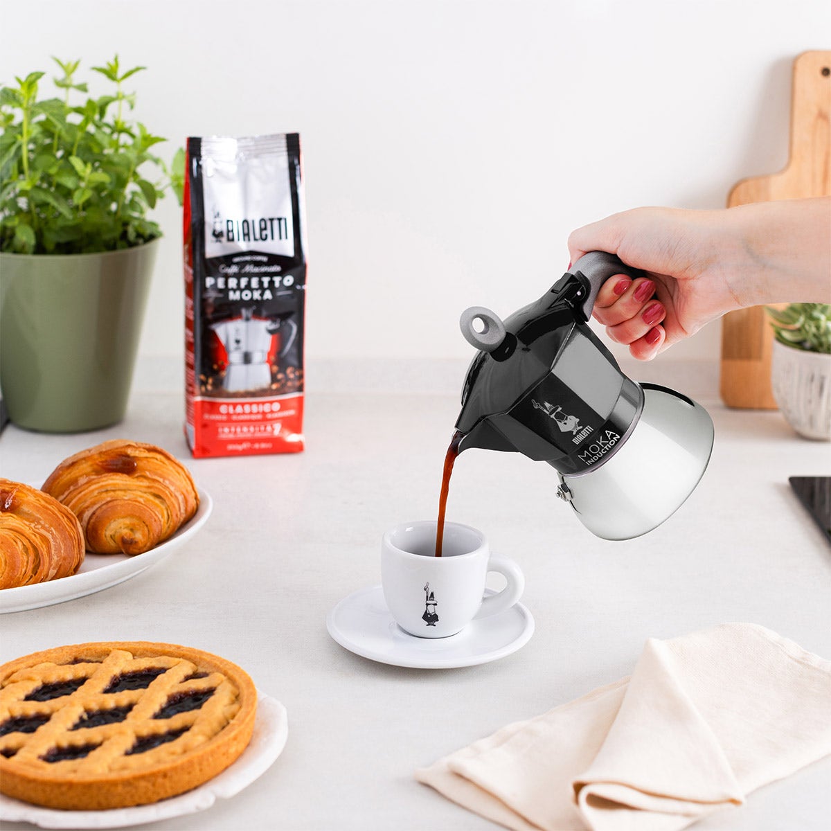 Bialetti Moka Induction Stovetop Espresso Maker Black