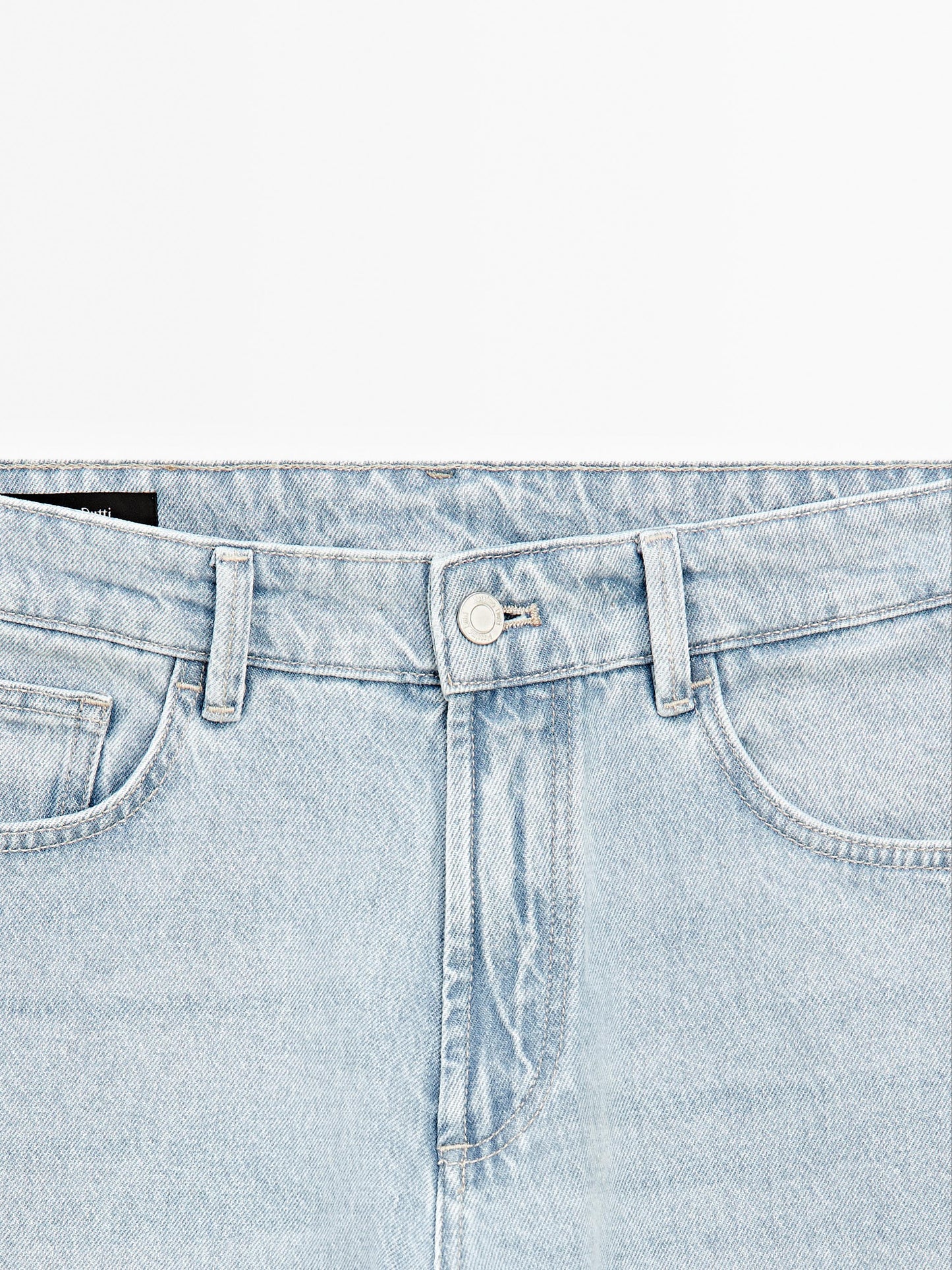 Men's Stylish Slim Fit Faded Wash Cotton Blend Jeans - Five-Pocket Design