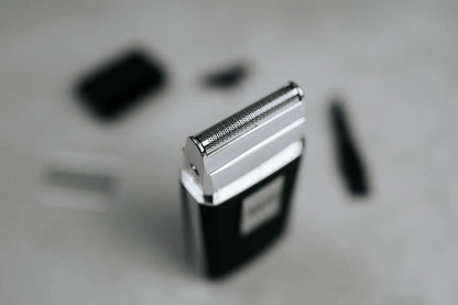 Wahl Compact Rechargeable Travel Shaver: Portable Smooth Shave & Grooming Kit