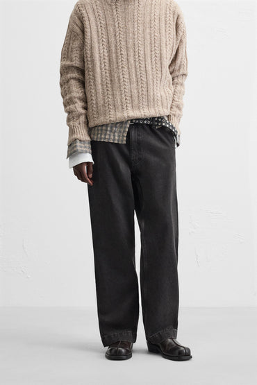 Men's Relaxed Fit Distressed Black Denim Jeans with Adjustable Hem