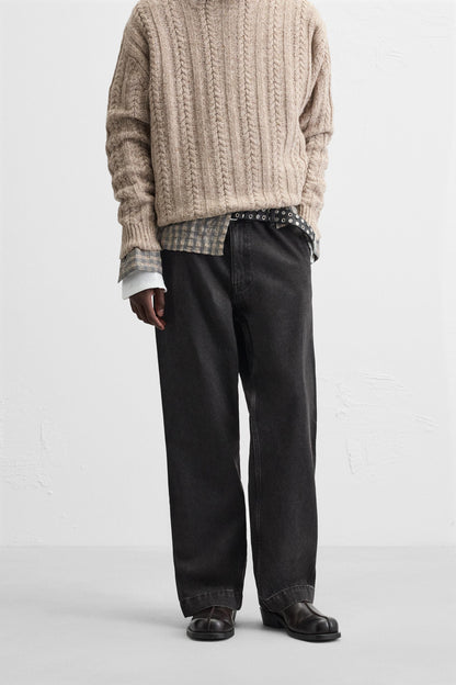 Men's Relaxed Fit Distressed Black Denim Jeans with Adjustable Hem