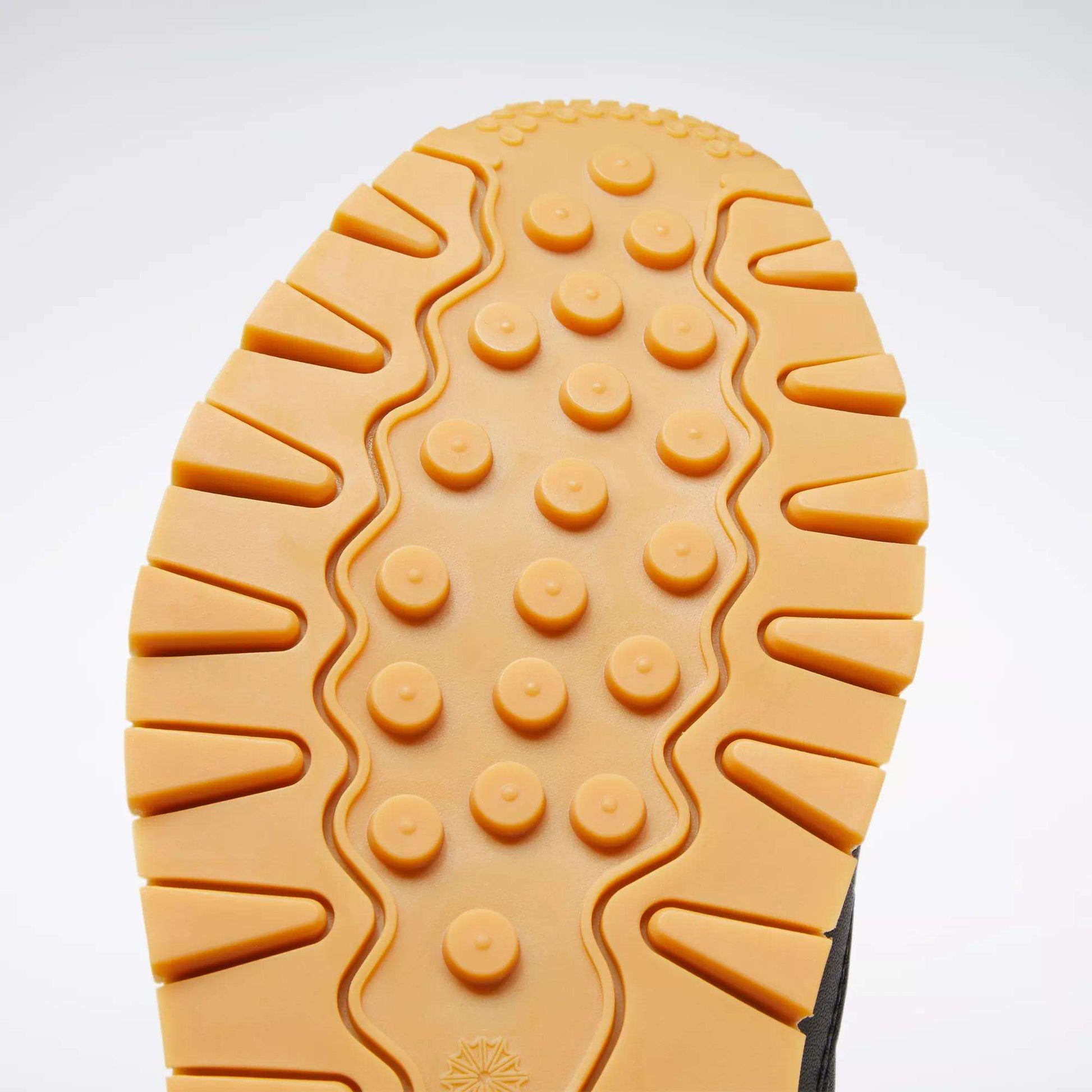 Reebok Women's Classic Leather Shoes Black Grey Gum Sole