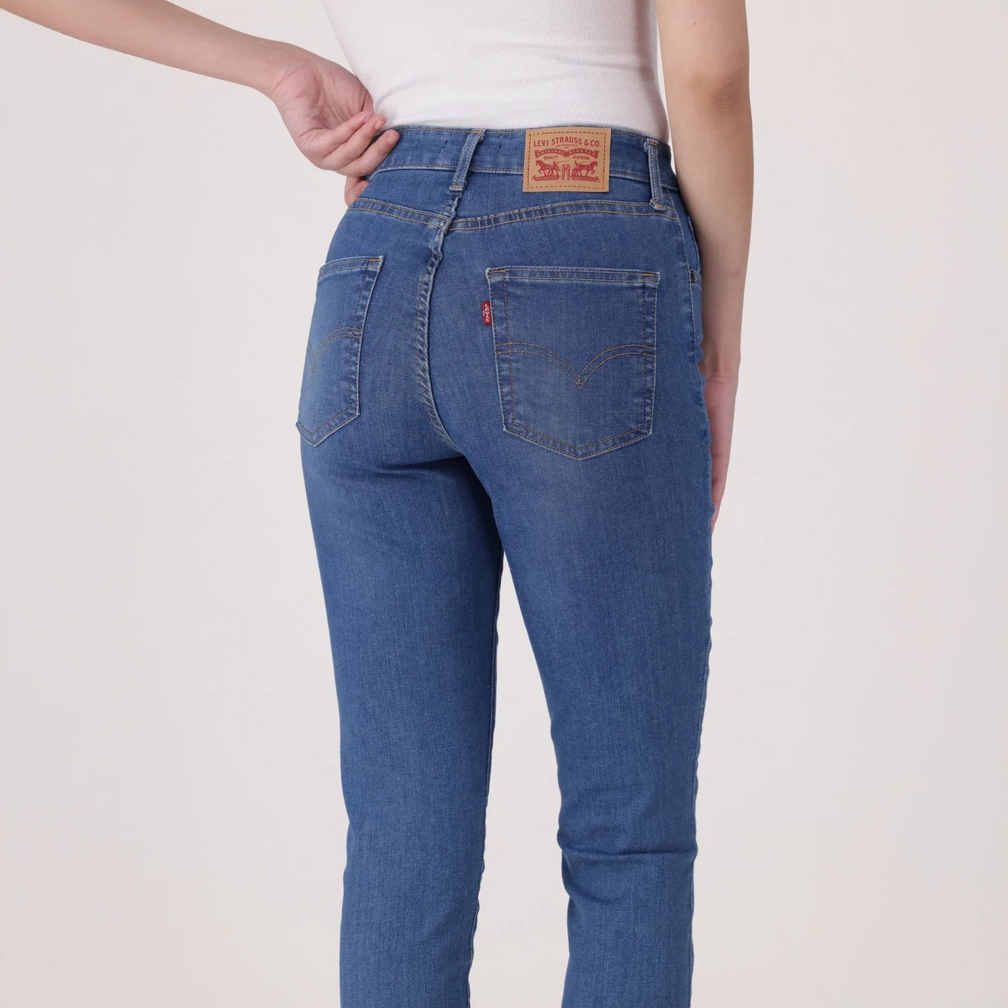 Levi's 721 High-Rise Skinny Dark Indigo Worn-In Women's Jeans