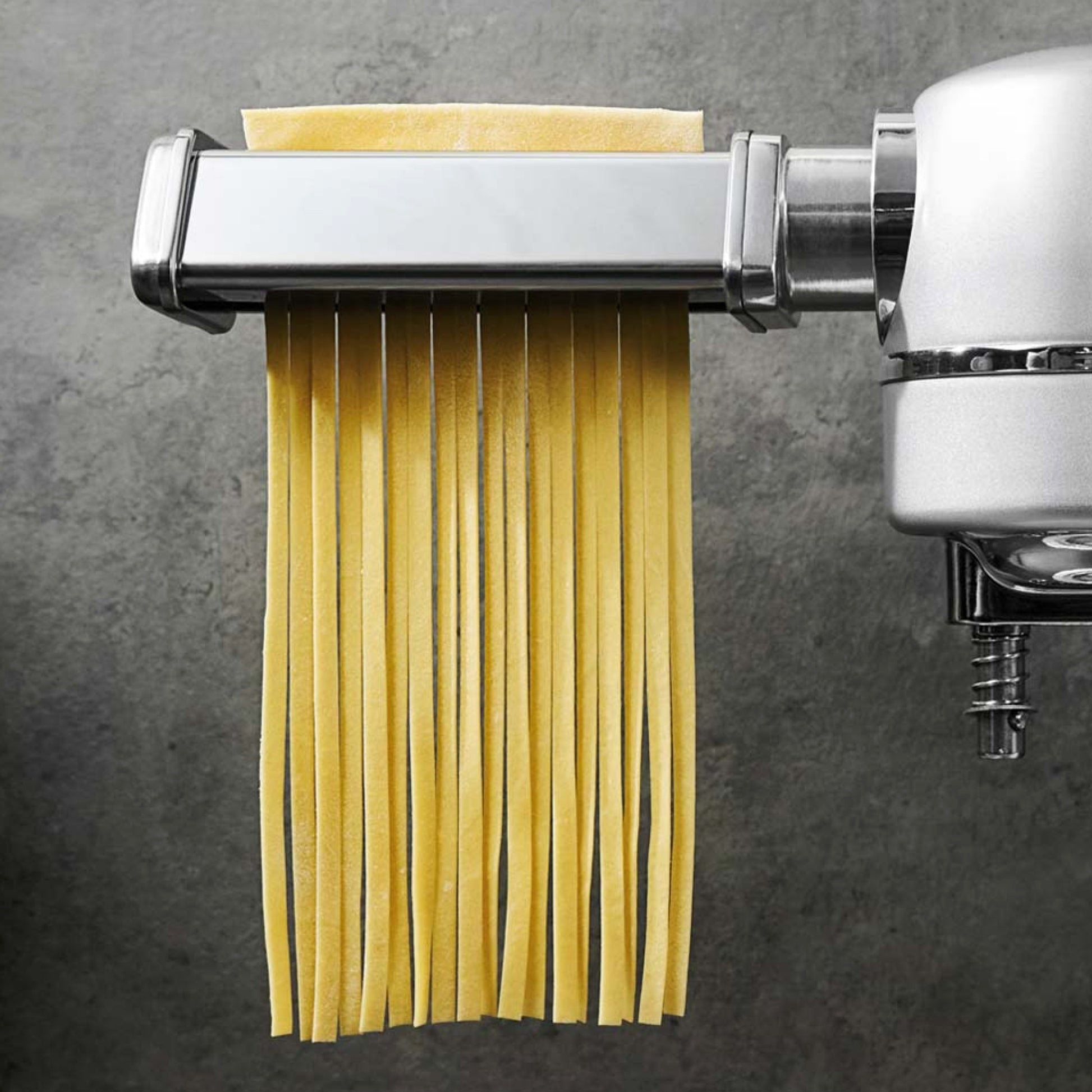 https://www.culinaris.de/media/58/b9/d7/1716537752/17545_-_Pasta_Set_3_tlg._fuer_Design_Kuechenmaschine_40977-5.jpg?ts=1716537752