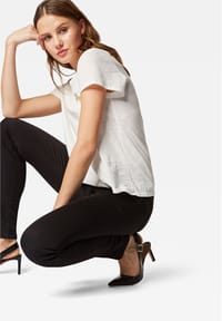 Mavi Women's Mid-Rise Skinny Fit Jeans with Five-Pocket Design, Versatile Black