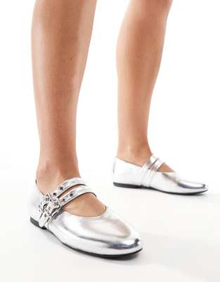 Schuh Livy Shiny Silver Metallic Faux-Leather Mary Jane Flat Shoes with Buckles