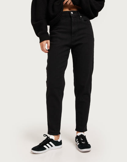 Levi's Classic Black High Waisted Mom Jeans - Comfortable Five-Pocket Denim