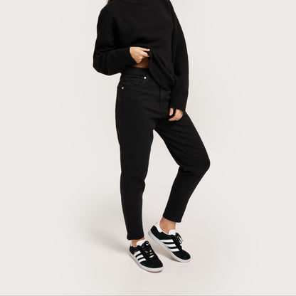 Levi's Classic Black High Waisted Mom Jeans - Comfortable Five-Pocket Denim