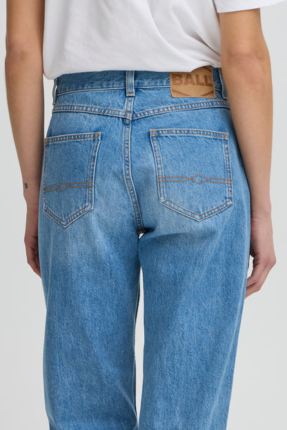 BAPAOLO Women's Stonewash Cropped Jeans: Comfortable Cotton Denim, Stylish Mid-Rise Fit