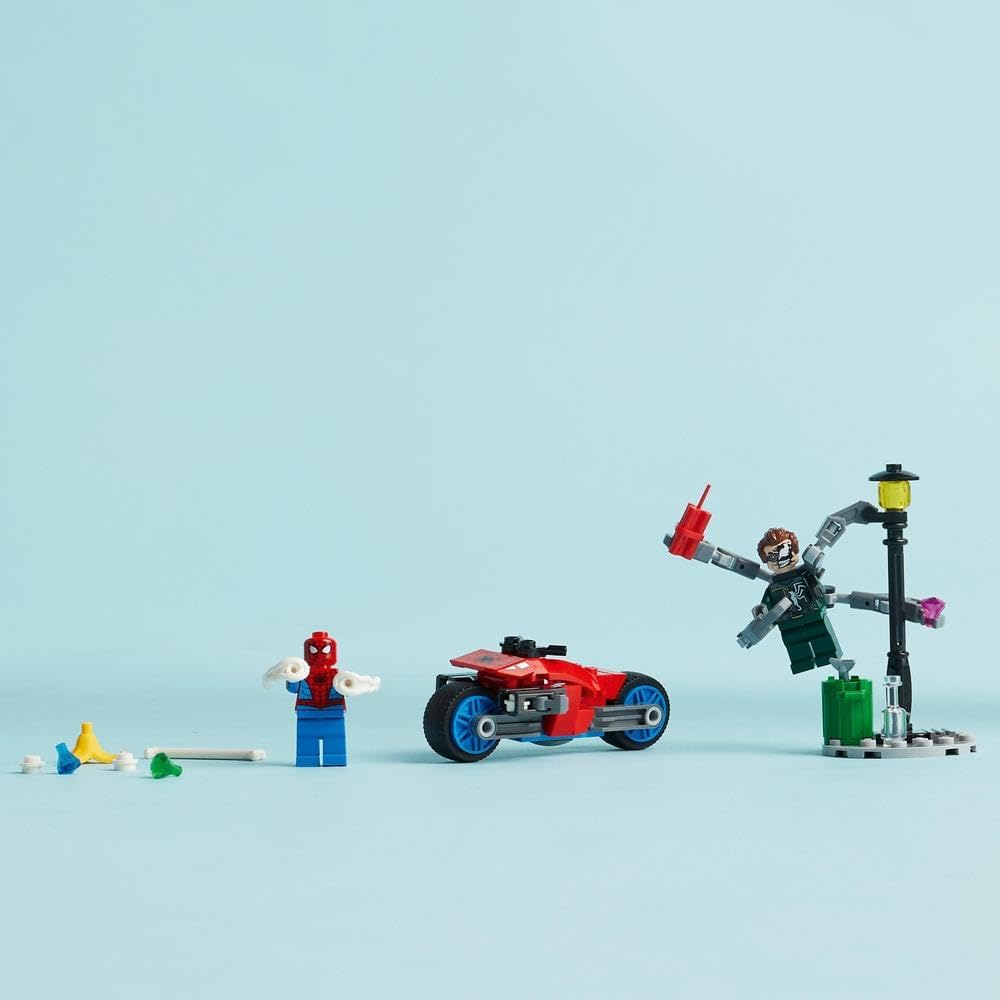 LEGO Marvel Motorcycle Chase Spider-Man vs. Doc Ock 76275
