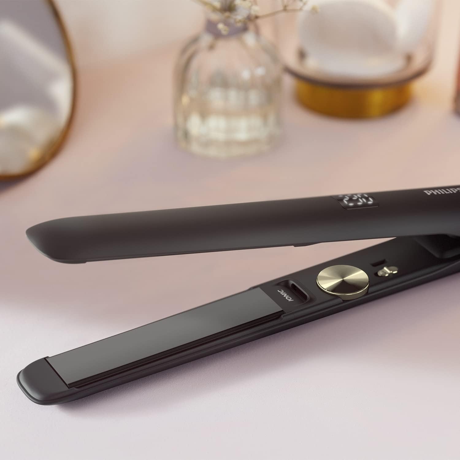 Philips HPS930 Titanium Hair Straightener