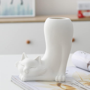 White Ceramic Cat-Shaped Vase – Cute Animal Design for Home Décor